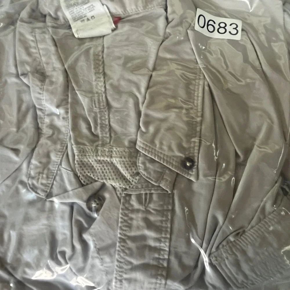 The North Face Mens L G Long Sleeve‎ Button Up Shirt Lightweight Tan